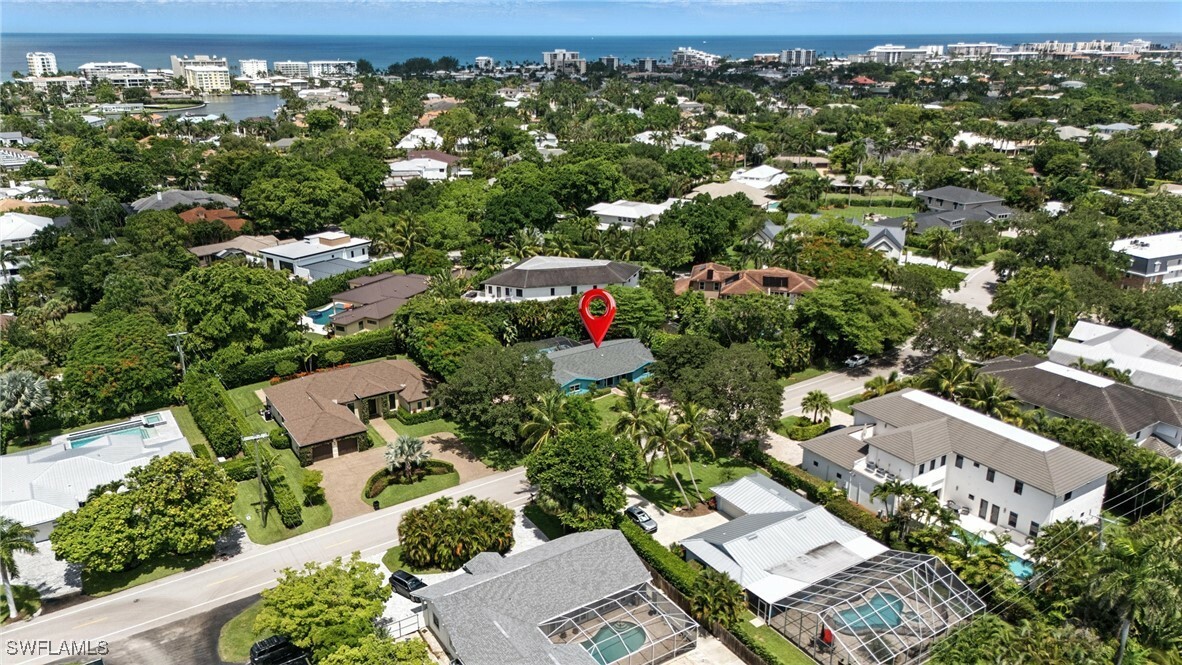 Property Photo:  1809 Alamanda Drive  FL 34102 