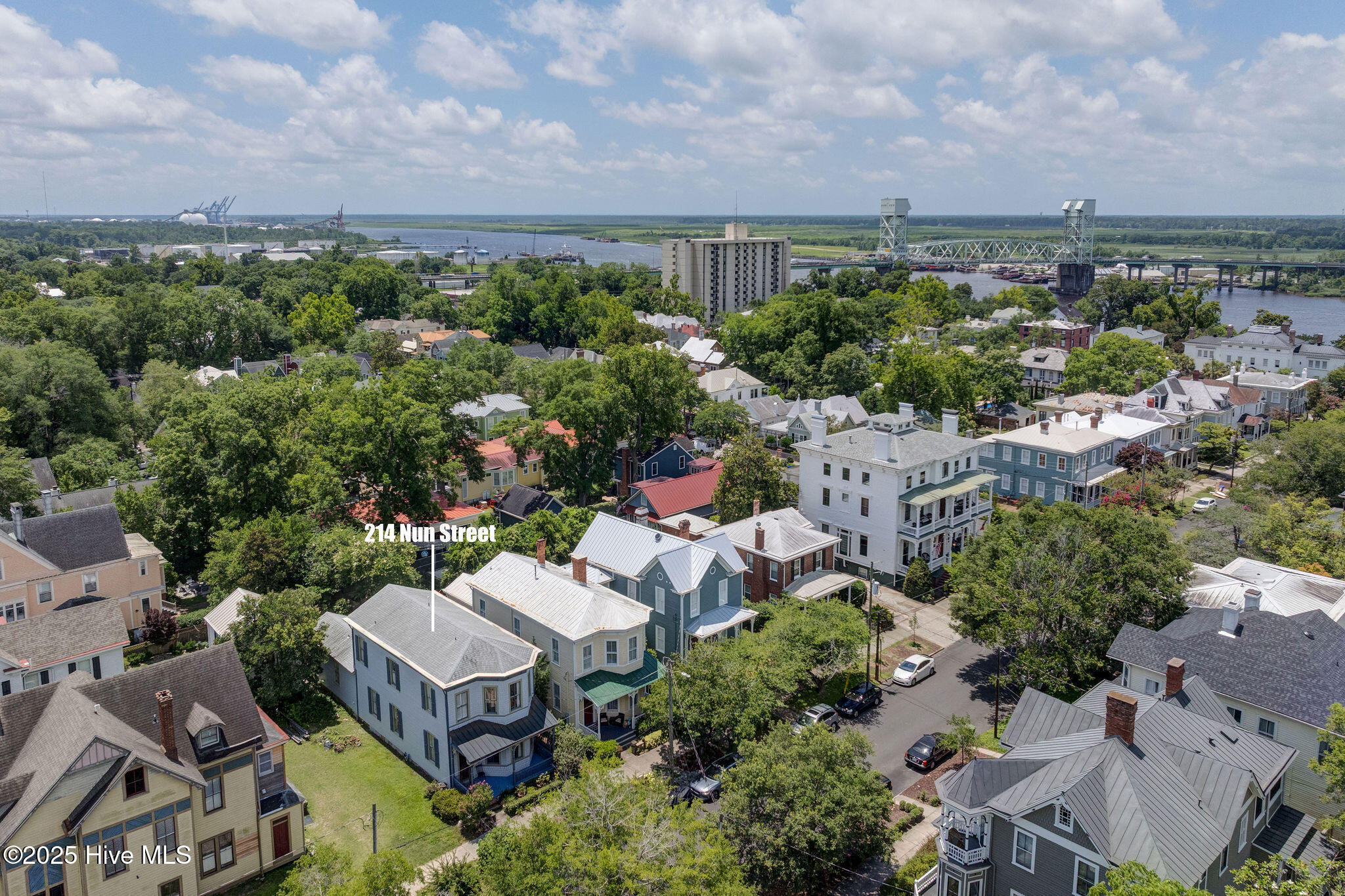 Property Photo:  214 Nun Street  NC 28401 