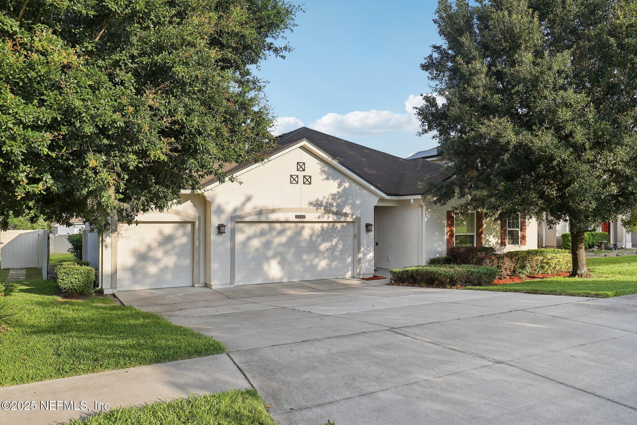 Property Photo: 3242 Bradley Creek Parkway Parkway FL 32043