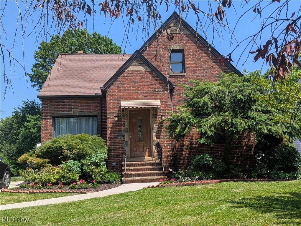 Property Photo: 1975 E 226th Street OH 44117