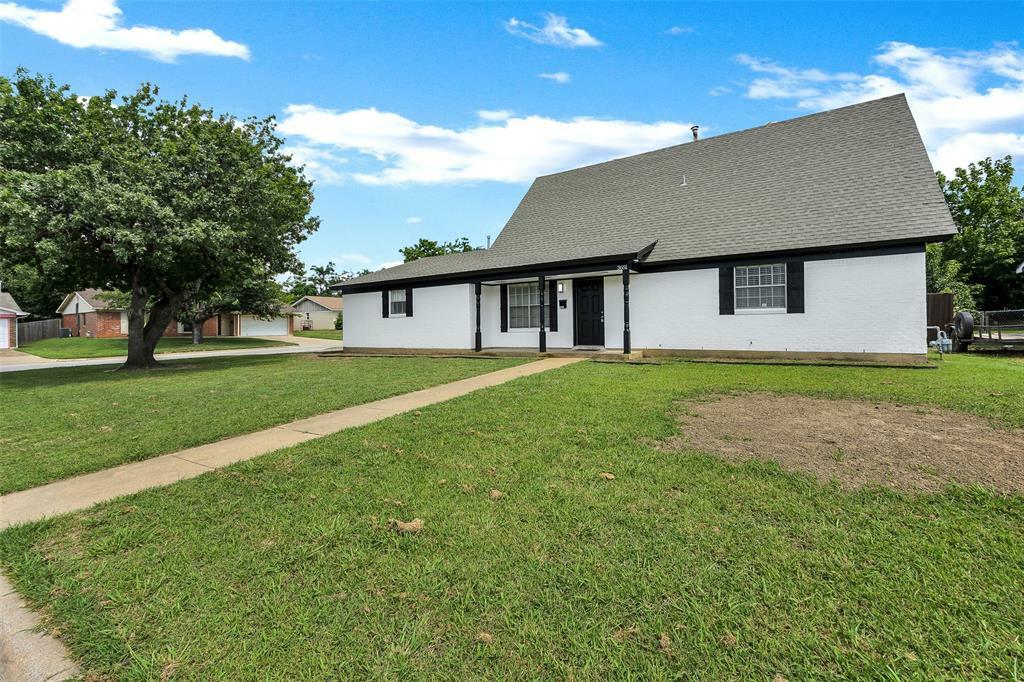 Property Photo: 3651 Rough Creek Road TX 76140