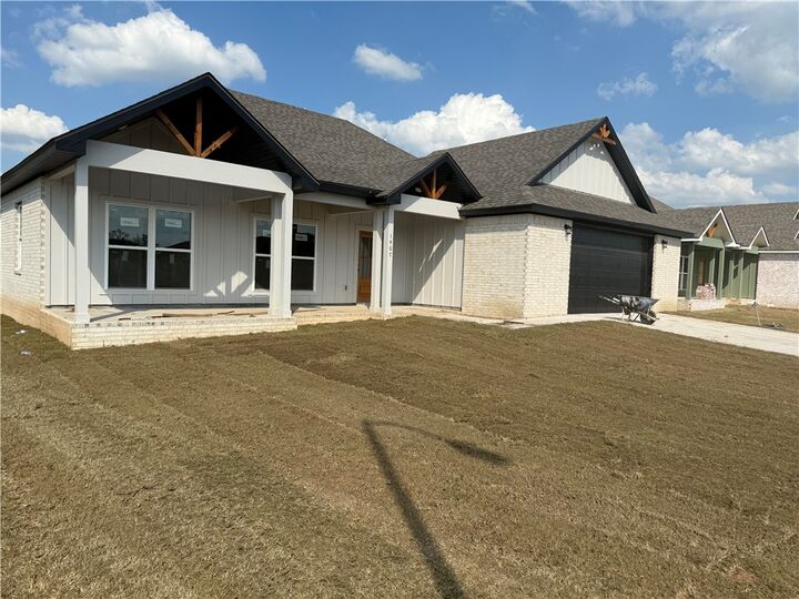 Property Photo:  1407 Latium Street  AR 72761 