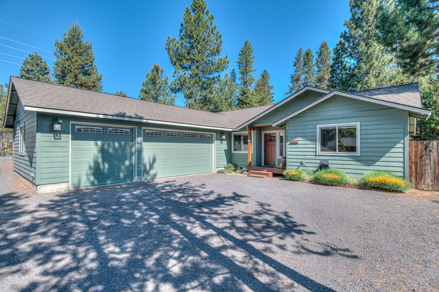 Property Photo: 17024 Kingsburg Road OR 97707