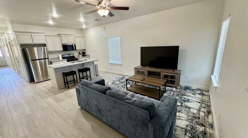 Property Photo: 1326 SW New York Avenue OK 73501