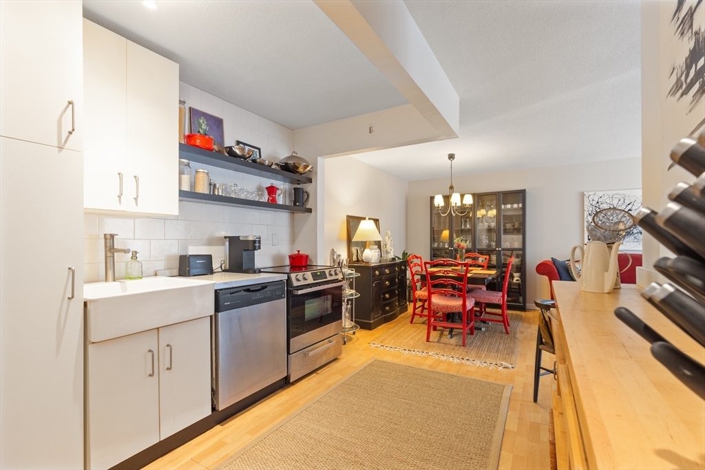 Property Photo:  800 Bearses Way 5ec  MA 02601 