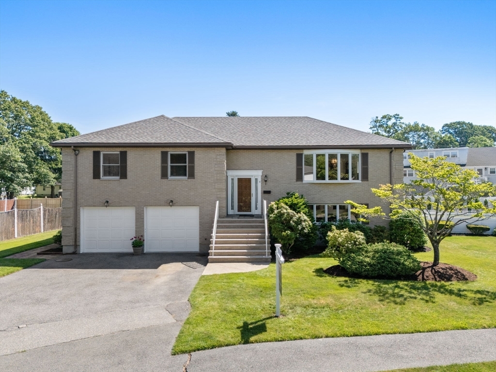 6 Gavin Cir  Stoneham MA 02180 photo