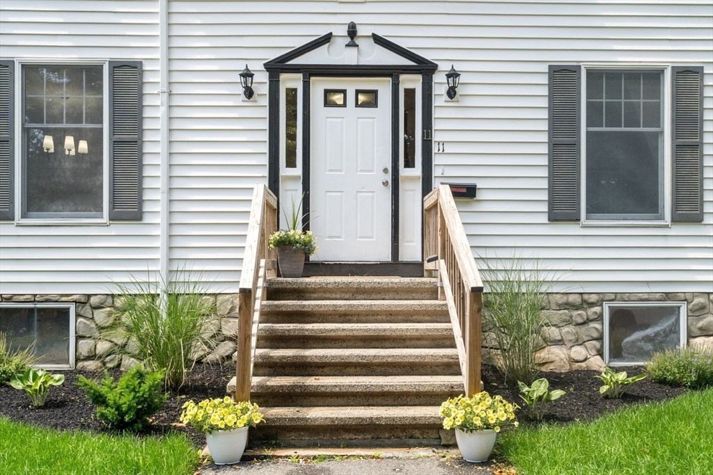 Property Photo: 11-R Lynn St MA 01801