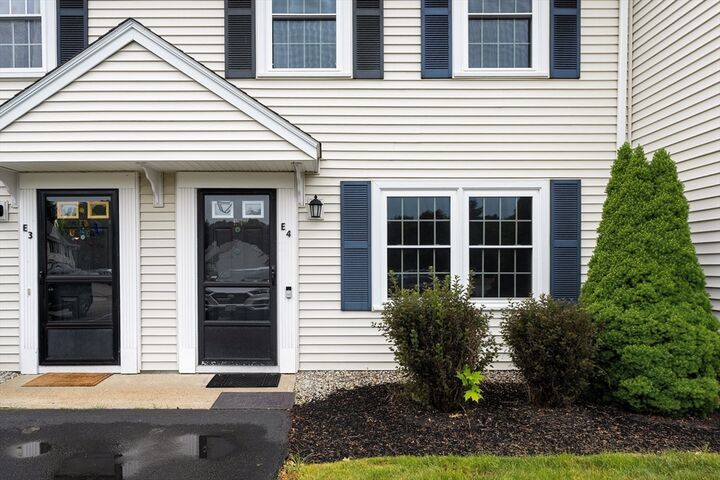 Property Photo:  728 Auburn St E4  MA 02382 