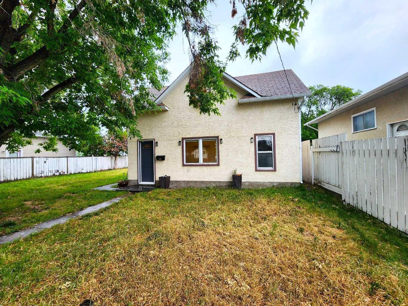Property Photo: 5713 57 Avenue AB T4N 4S2
