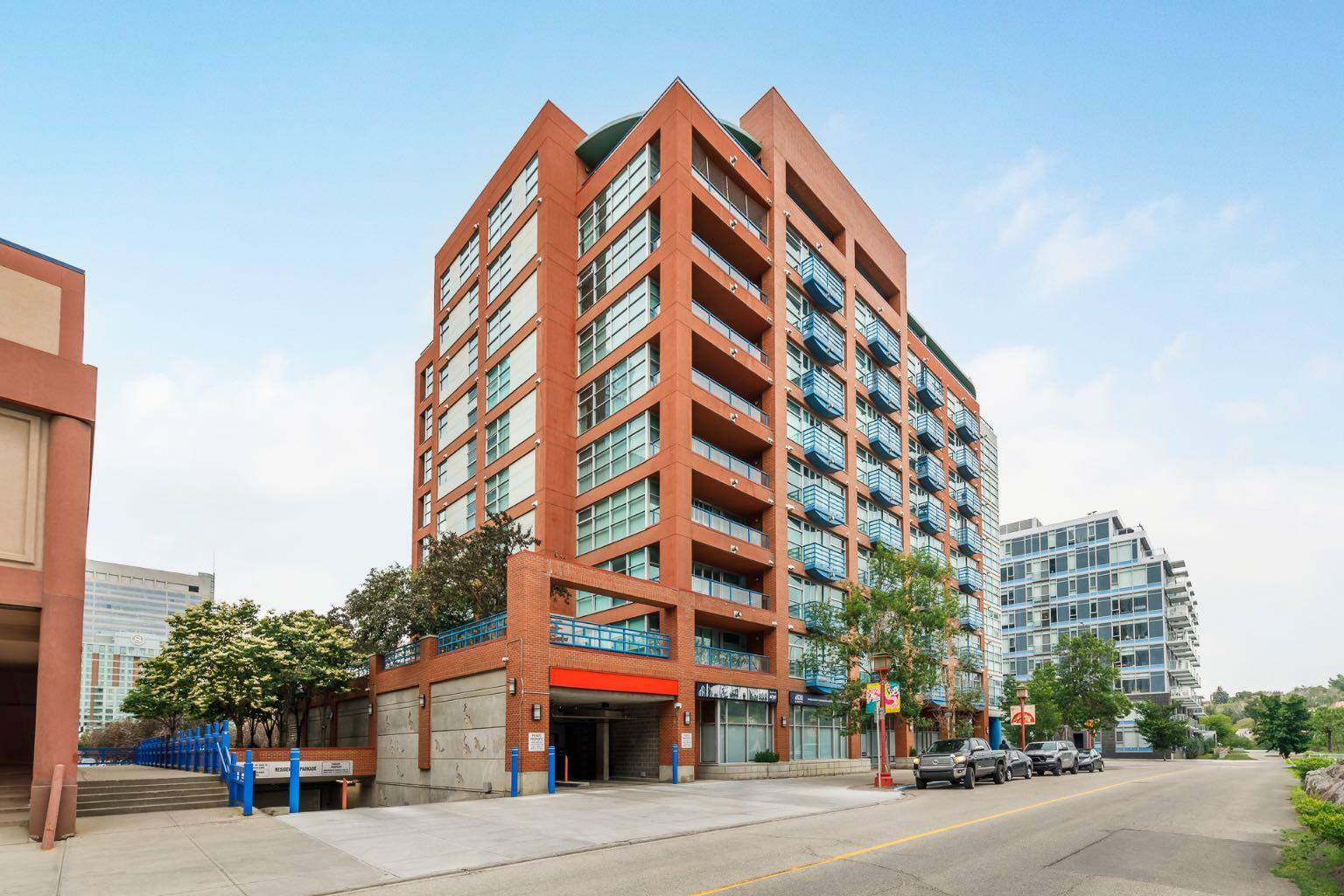 Property Photo:  205 Riverfront Avenue SW 804  AB T2P 5K4 