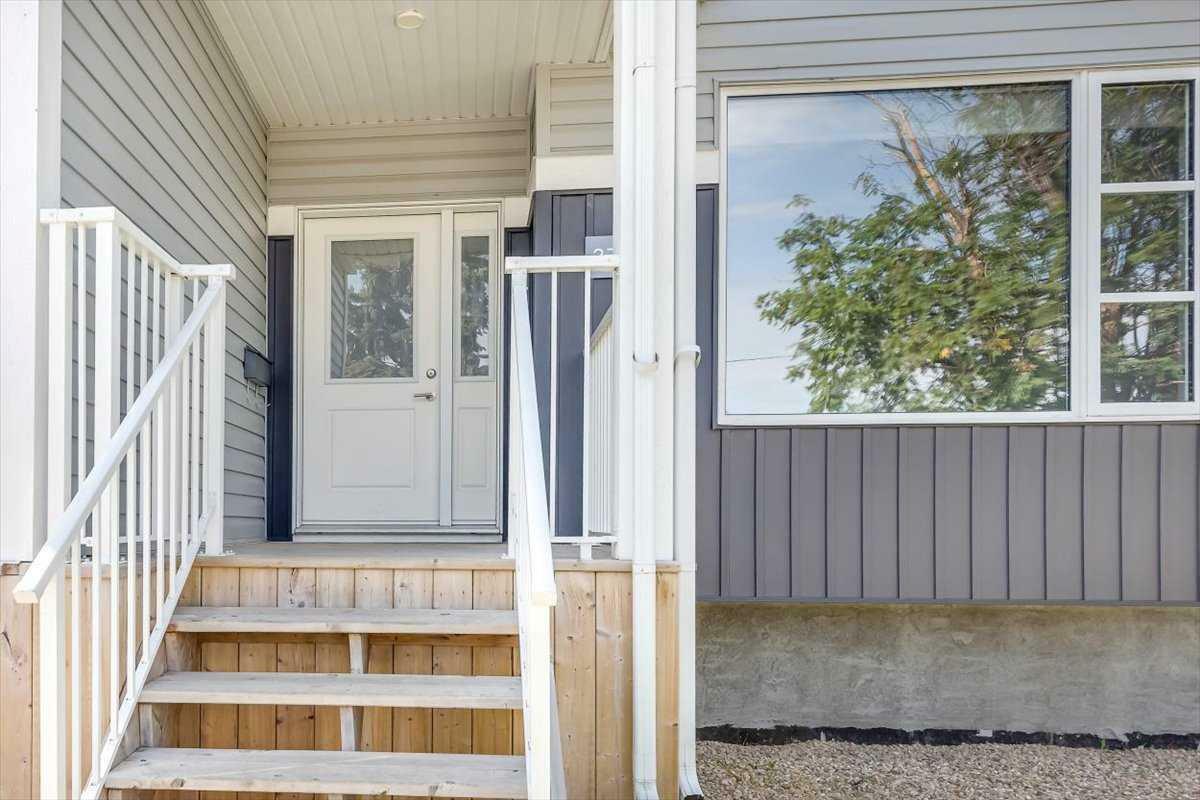 Photo de la propriété:  3729 47 Street B  AB T4N 1N4 