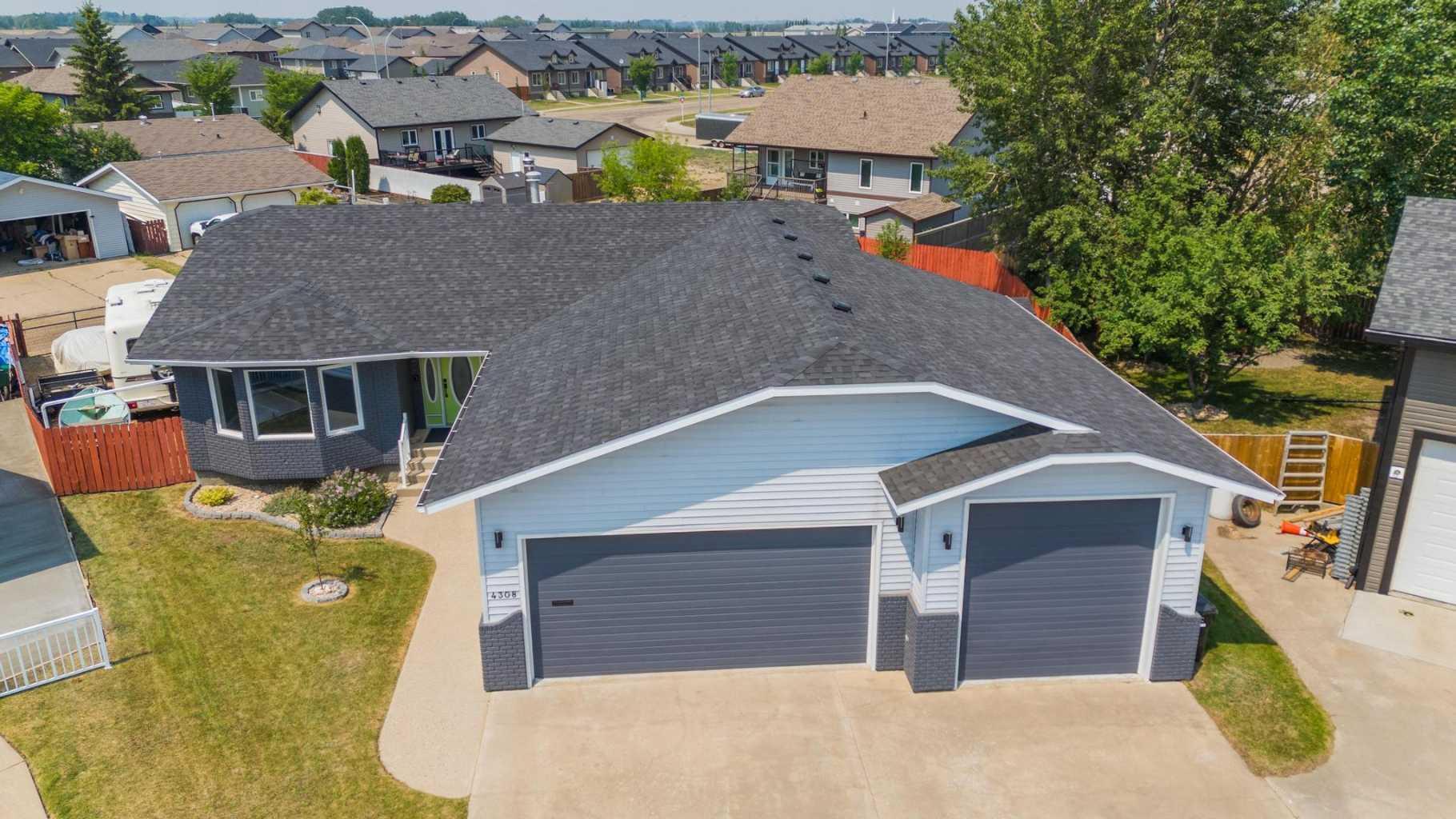 Property Photo: 4308 72 Street AB T4V 3X6