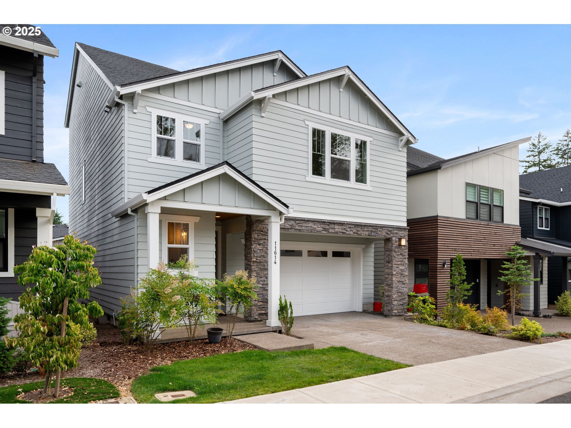 Property Photo: 11614 NW Kearney St OR 97229