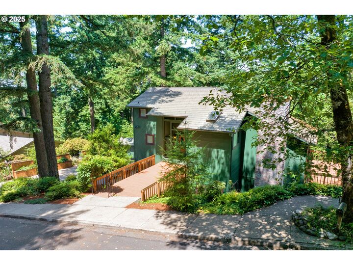 3574 Spring Blvd  Eugene OR 97405 photo