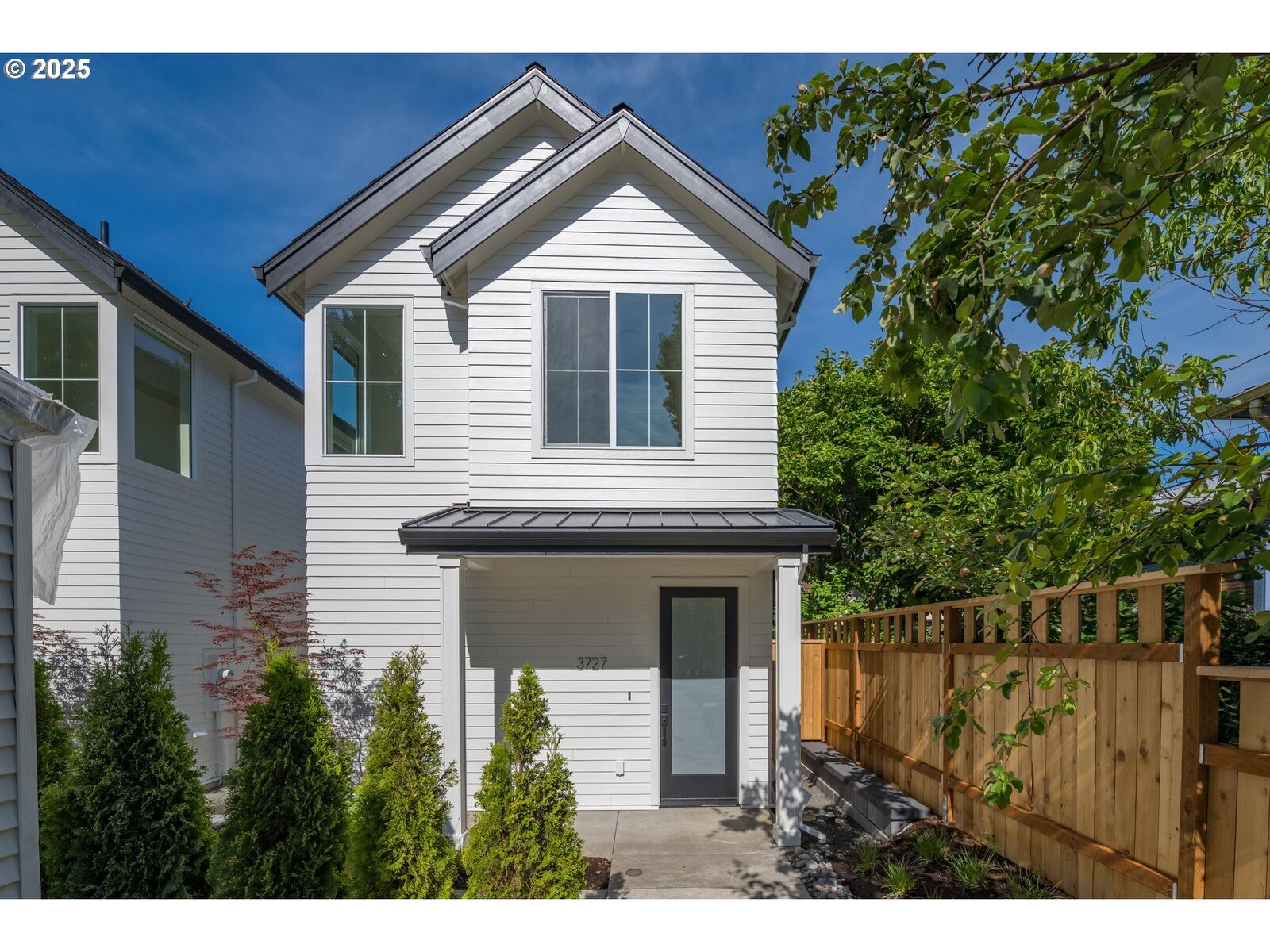 Property Photo:  3727 N Michigan Ave  OR 97227 