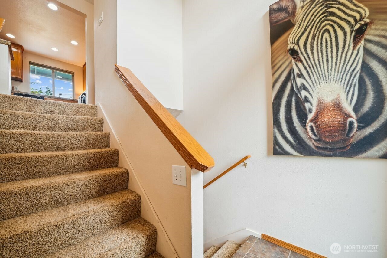Property Photo:  4512 S 256th Place  WA 98032 