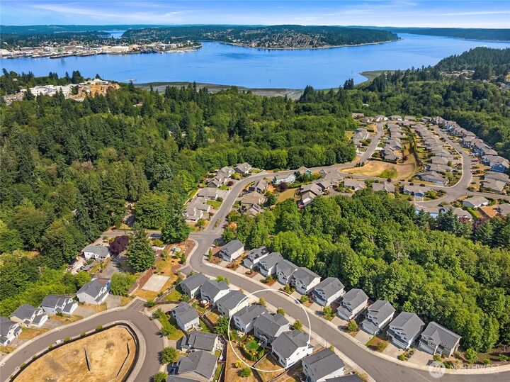 Property Photo: 742 Freedom Court SE WA 98366