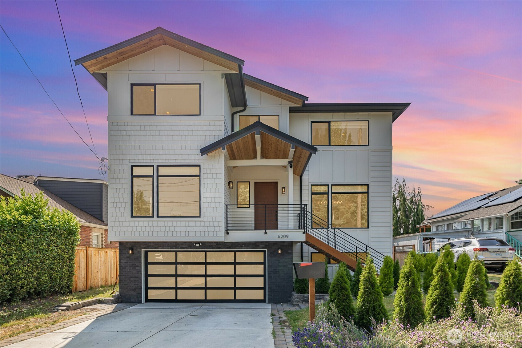 6209  32nd Avenue NE  Seattle WA 98115 photo