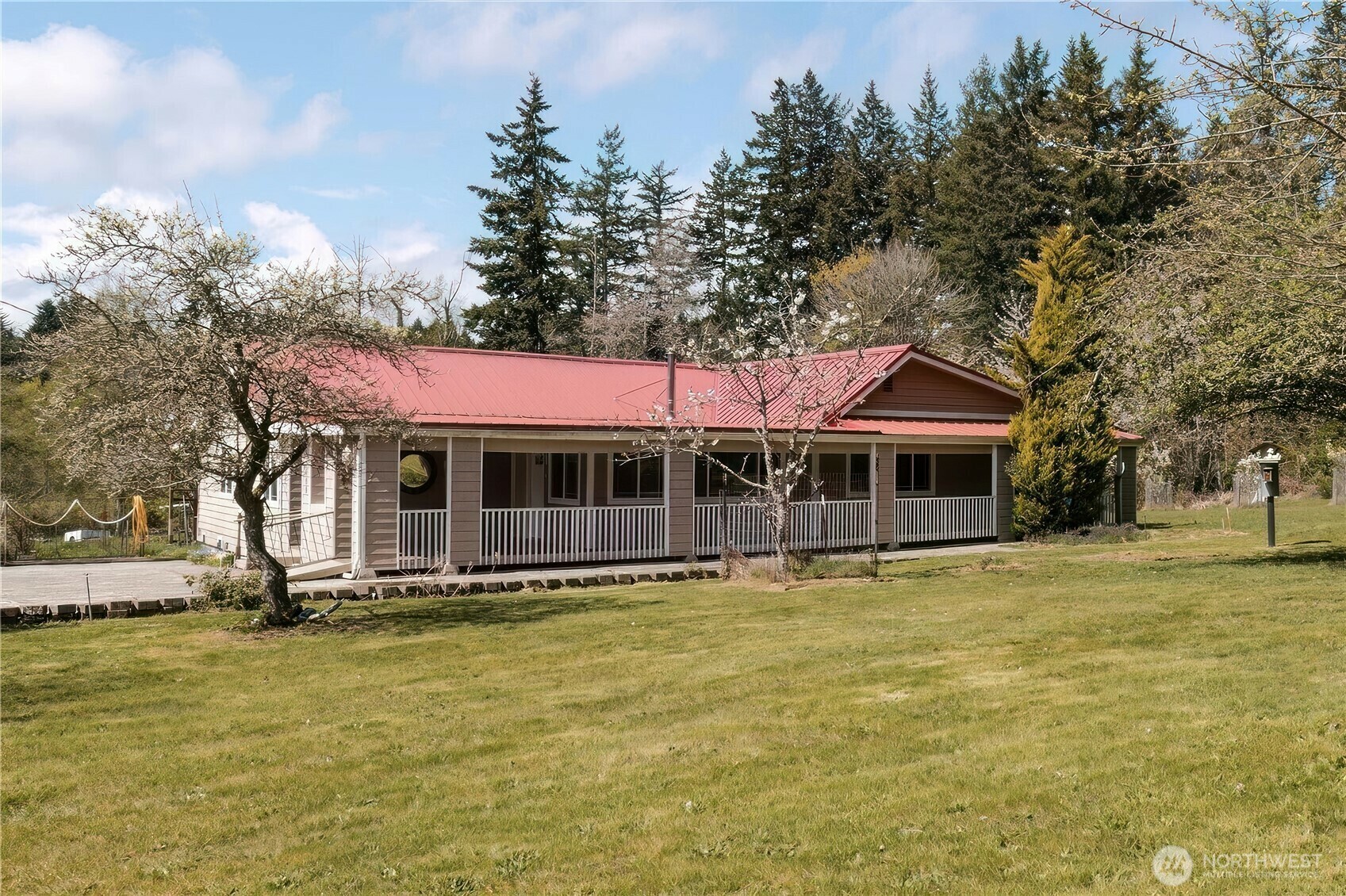 Property Photo:  3709  Trenton Ave  NE  WA 98310 