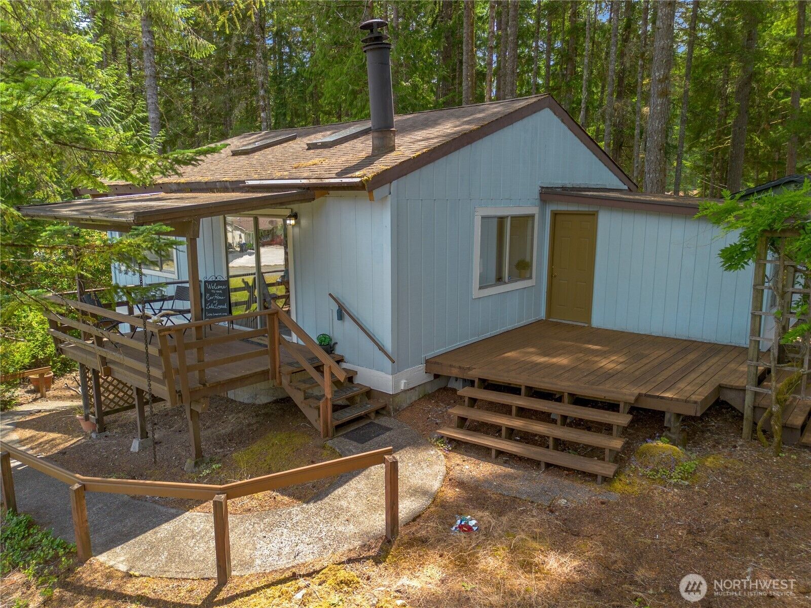 Property Photo:  1681 E Saint Andrews Drive N  WA 98584 