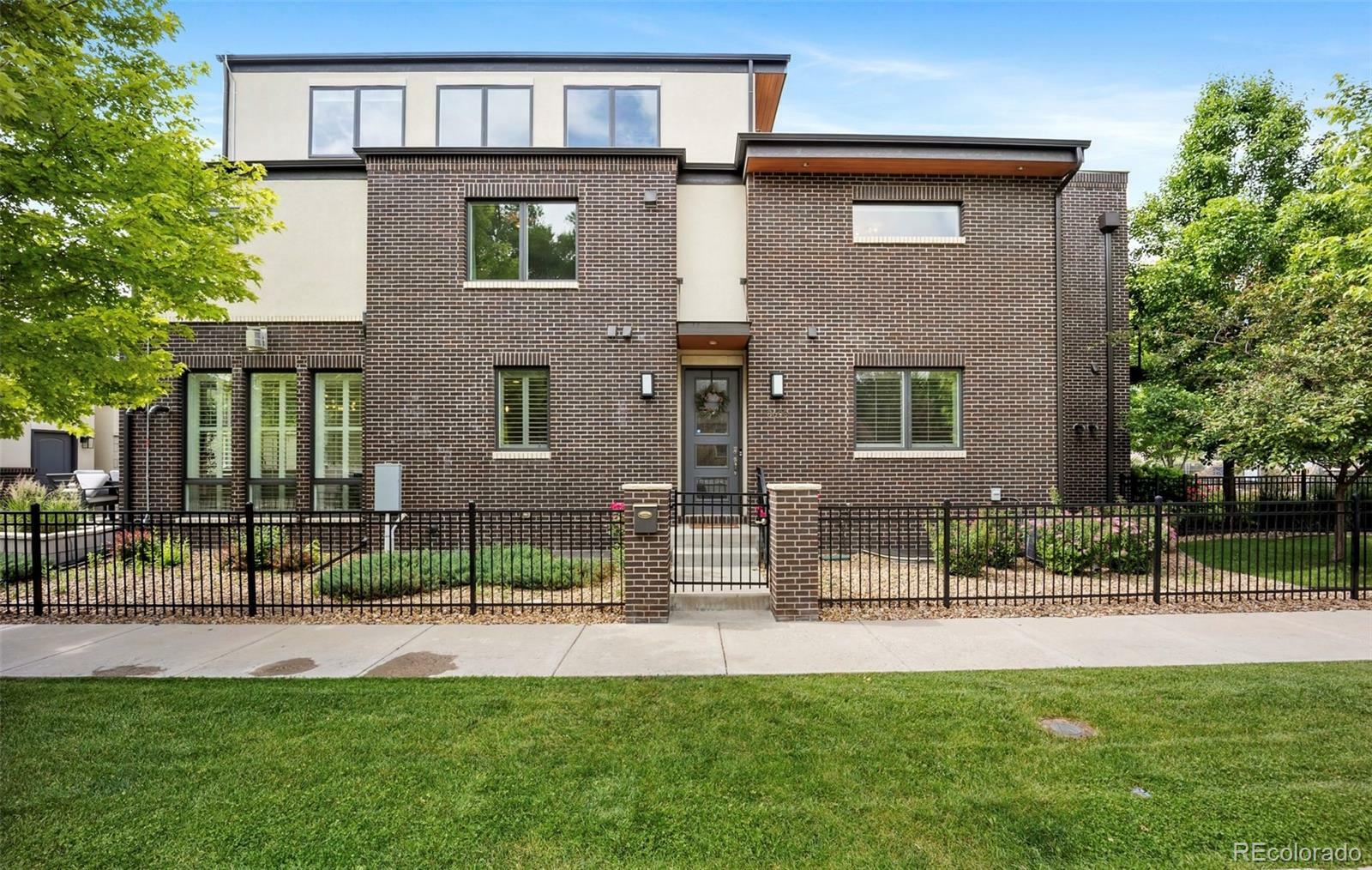 3690 W Byron Place  Denver CO 80211 photo