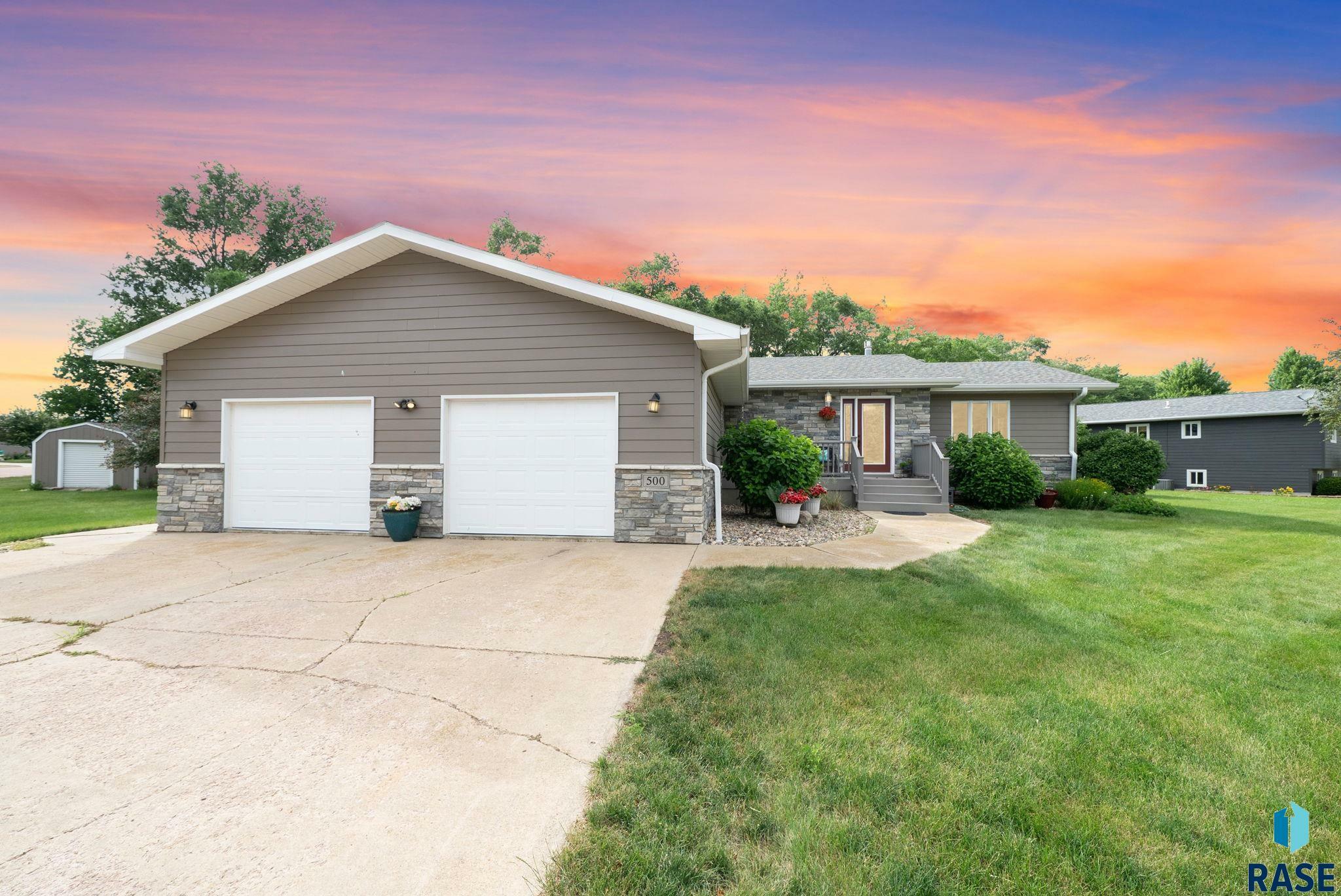 Property Photo: 500 W Lincoln Ave SD 57070