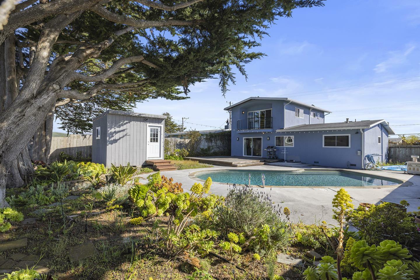 Property Photo: 1215 Lerida Way CA 94044