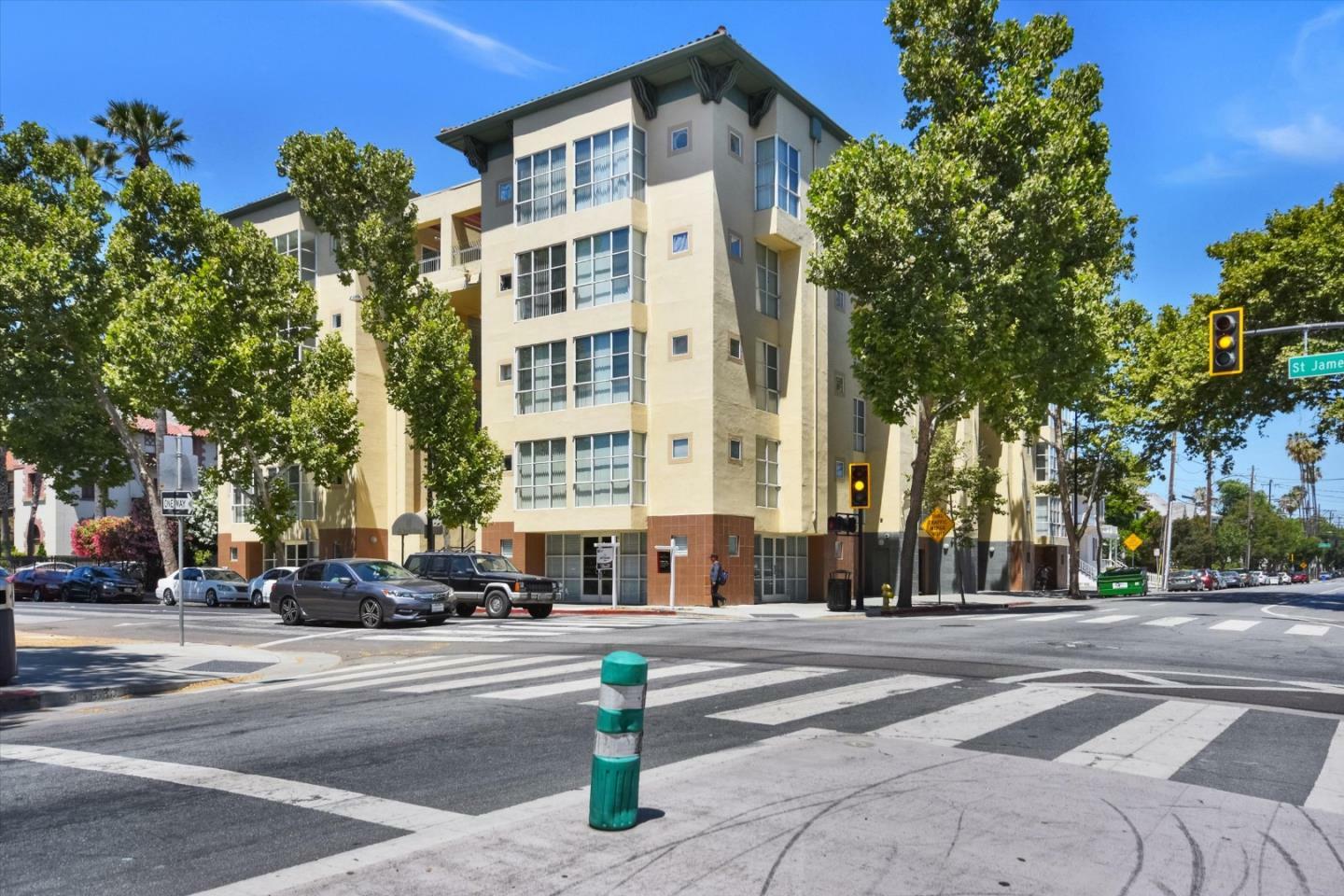 Property Photo:  97 East Saint James Street 38  CA 95112 