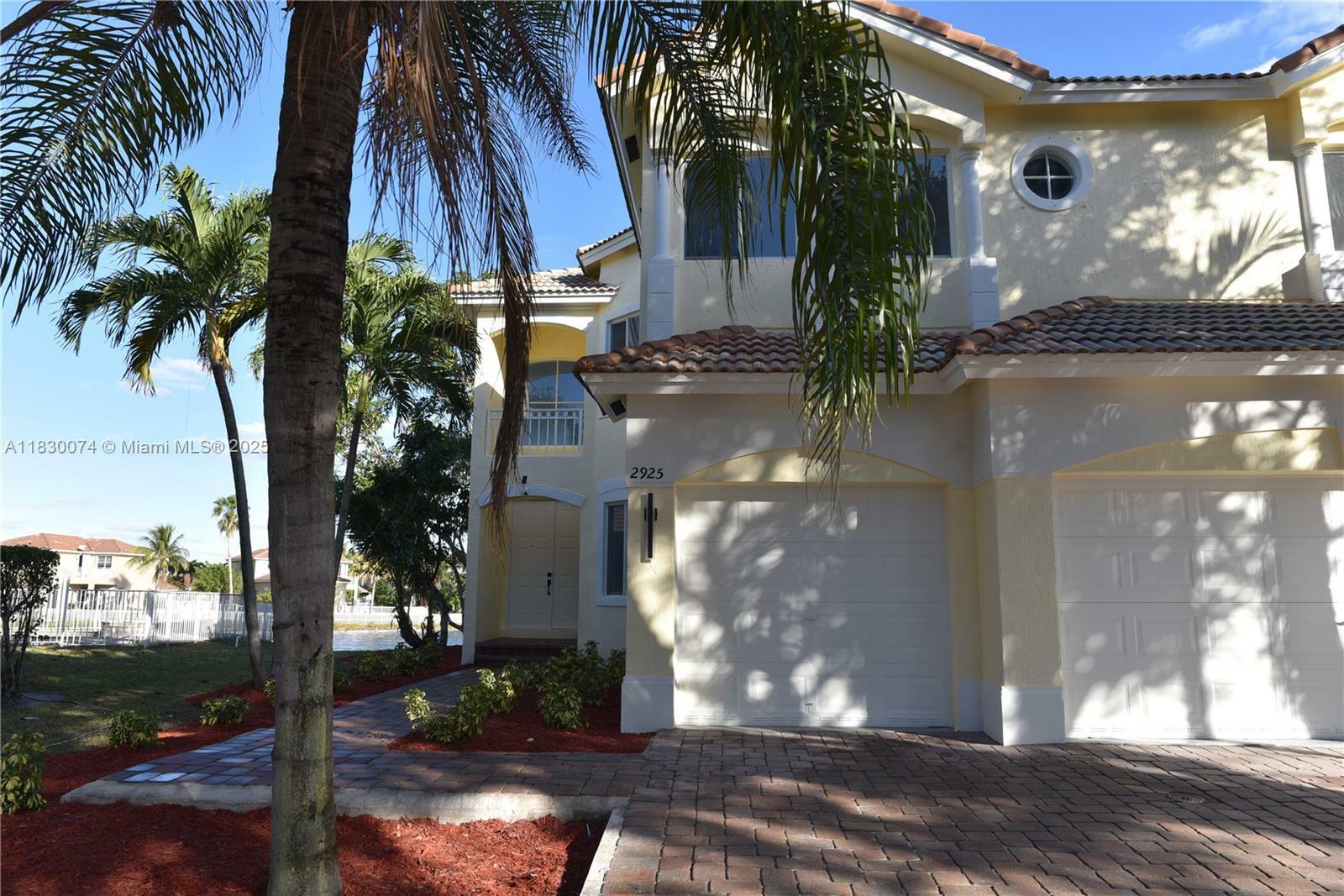 Property Photo: 2925 SW 133rd Ave FL 33027