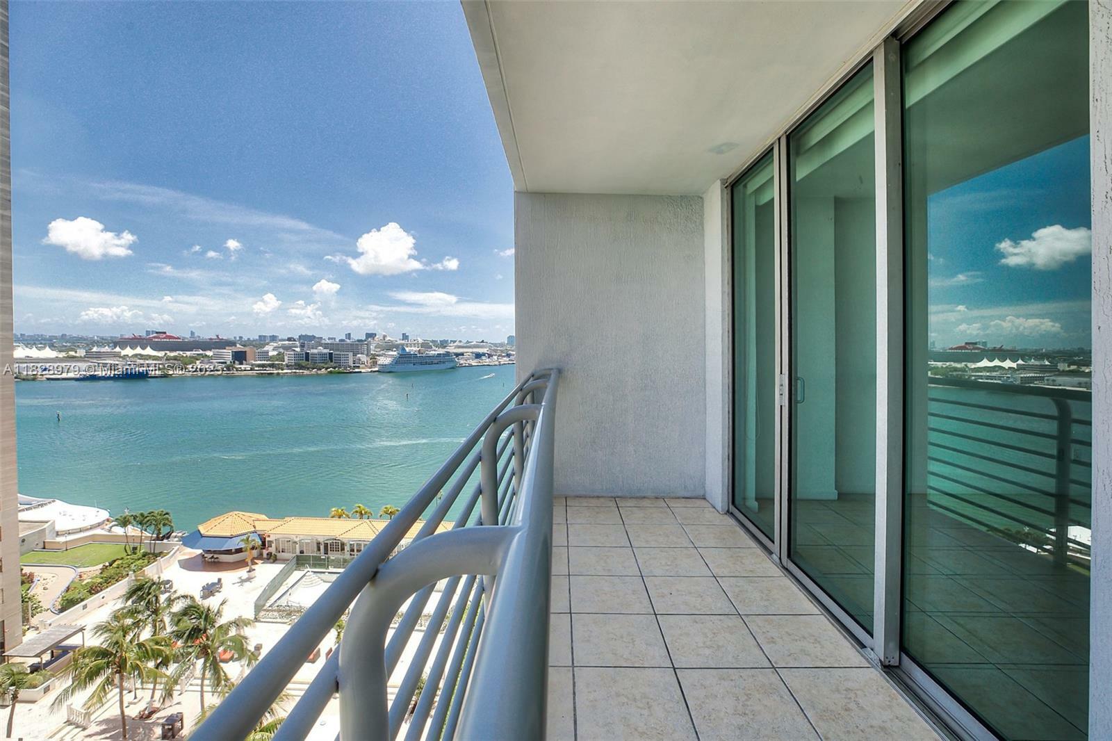 Property Photo:  335 S Biscayne Blvd 1700  FL 33131 