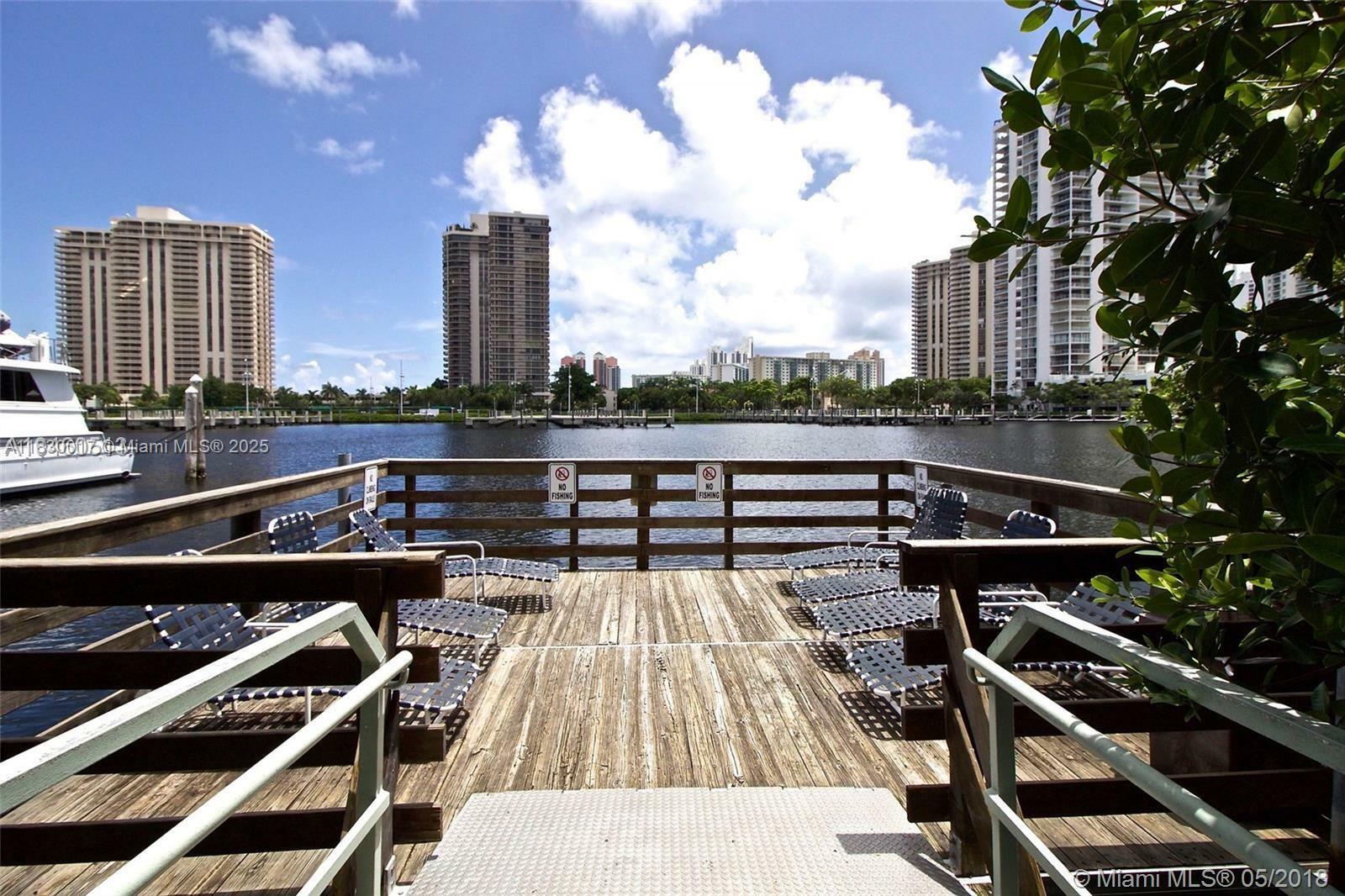 19655 E Country Club Dr 6108  Aventura FL 33180 photo