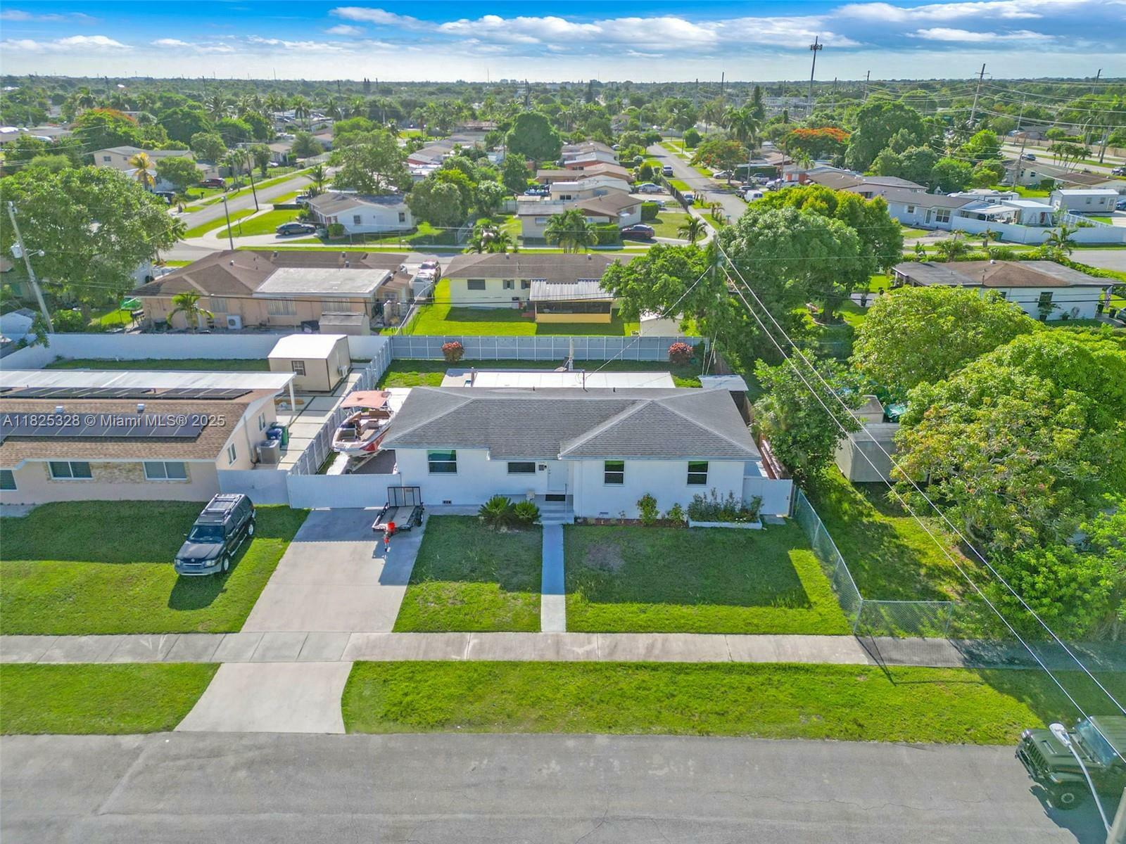 15041 Pierce St  Miami FL 33176 photo