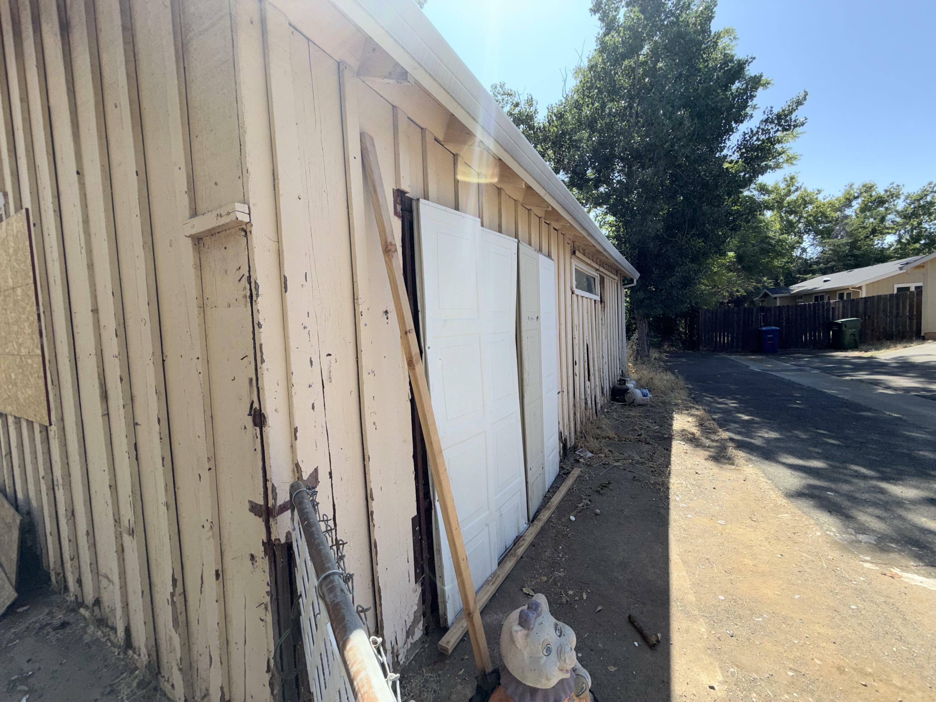 Property Photo: 2915 Lanning Avenue CA 96001
