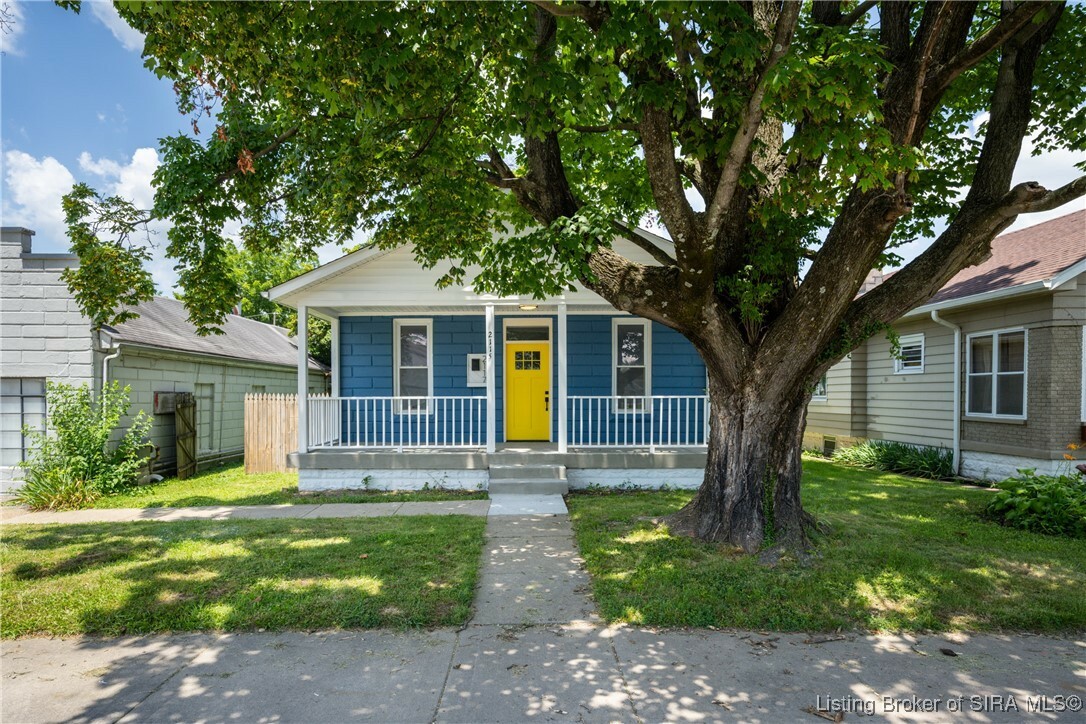 Property Photo: 2117 E Market Street IN 47150