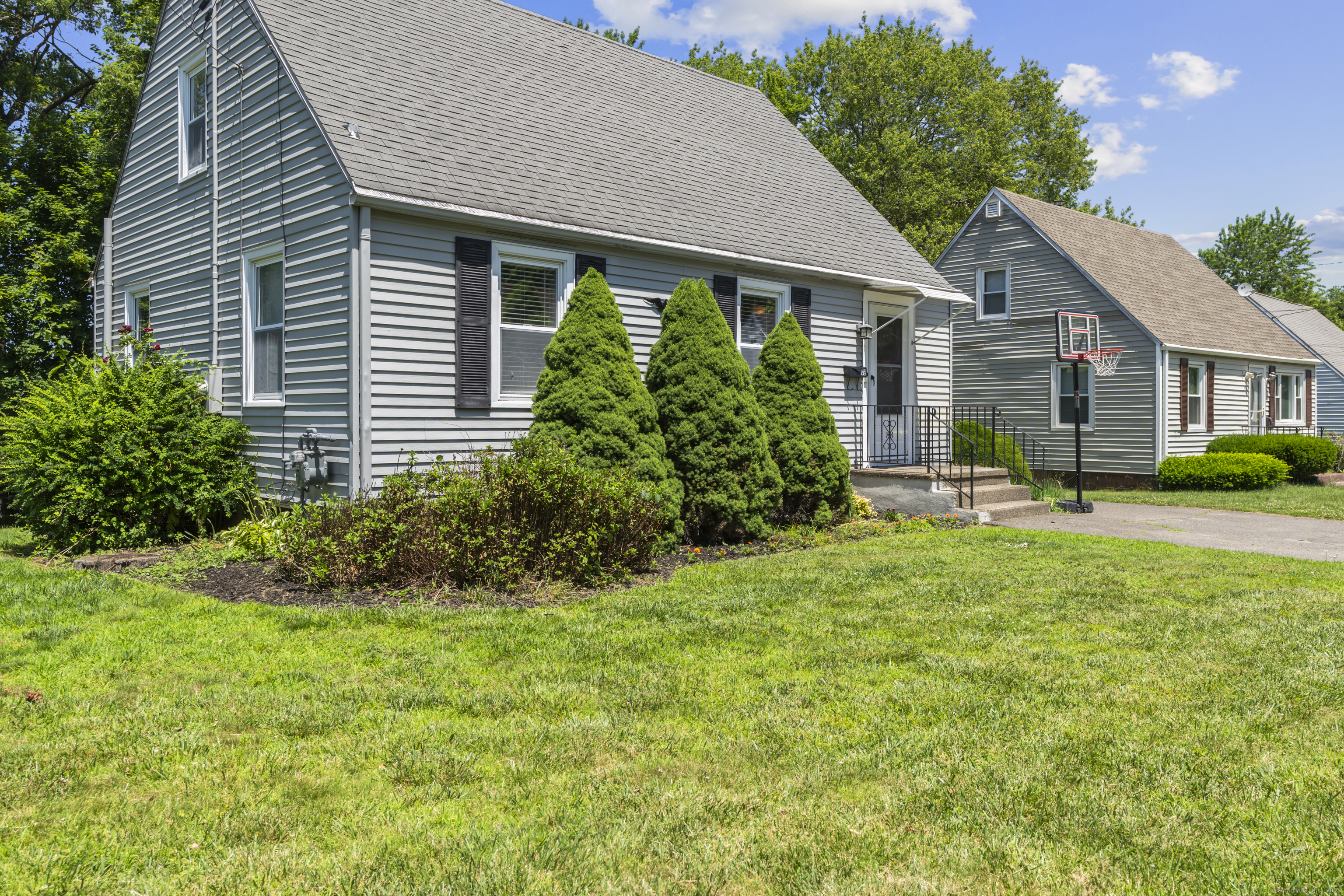 Property Photo: 46 Rockledge Drive CT 06706