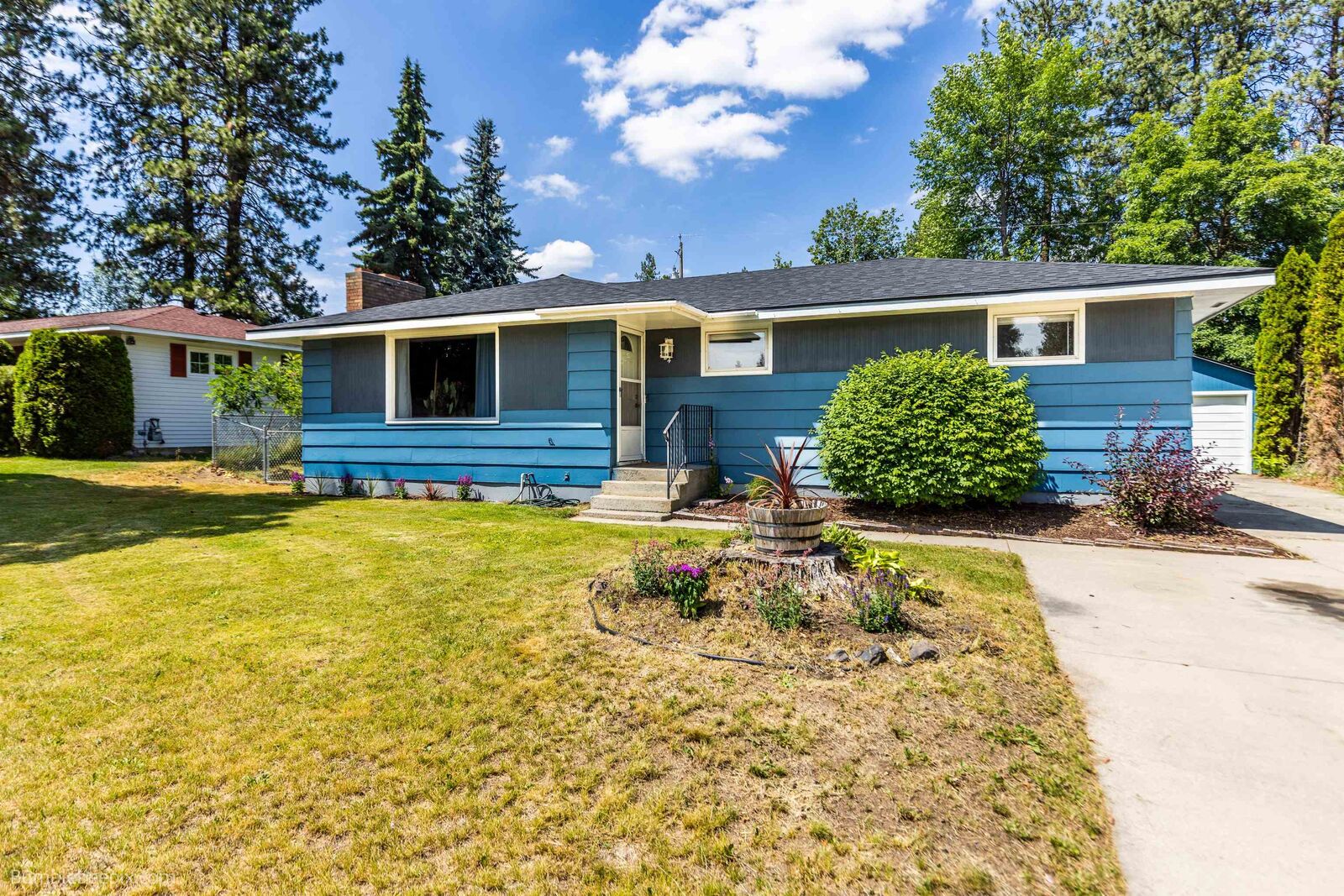 Property Photo:  224 W Hoerner Ave  WA 99218 
