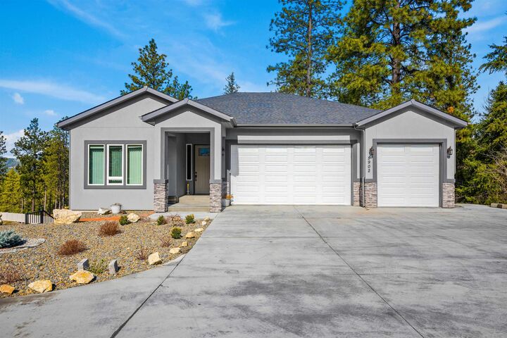 Property Photo: 5902 S Lochsa Ln WA 99206