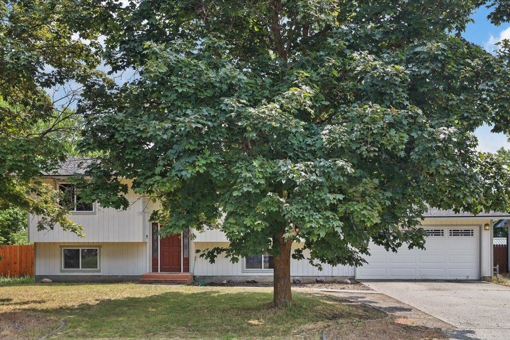 Property Photo: 1707 S Early Dawn Dr WA 99037
