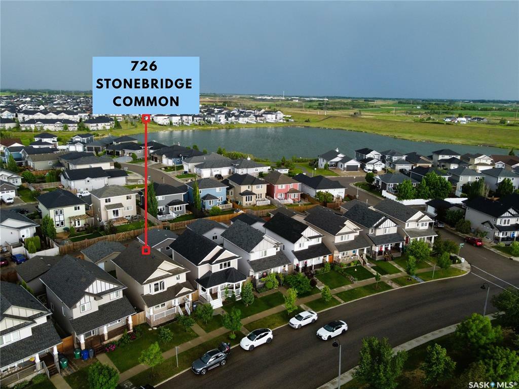 Property Photo: 726 Stonebridge Common SK S7T 0M8