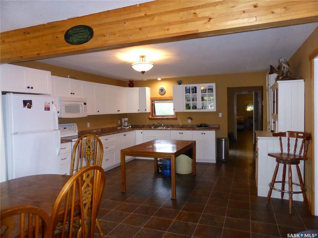 Property Photo: 322 Pine Crescent SK S0M 1J0