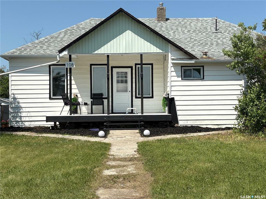 Property Photo: 108 Warren Road SK S0A 1V0
