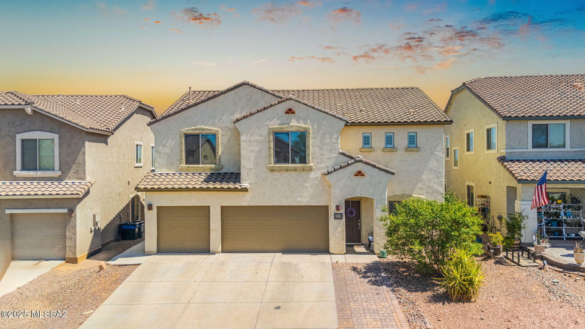 Property Photo: 777 W Via De Gala AZ 85629