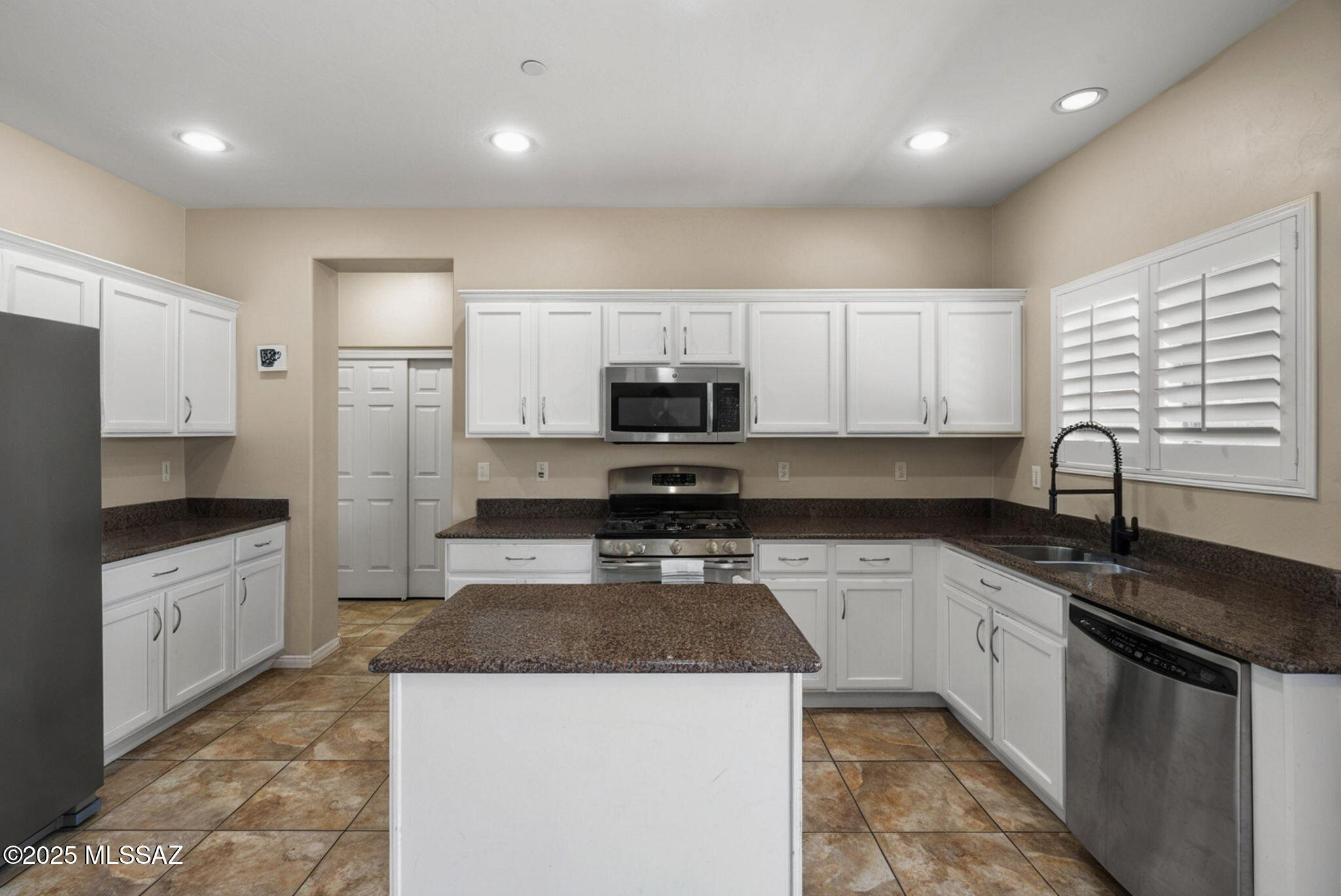 Property Photo: 777 W Via De Gala AZ 85629