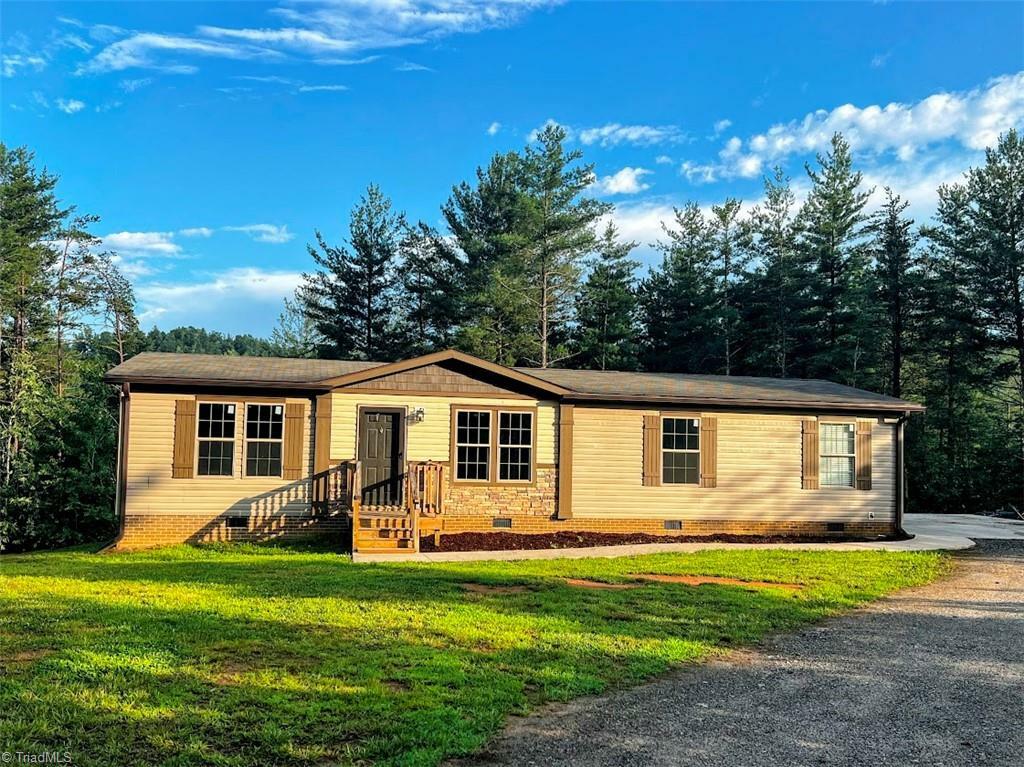 Property Photo: 10917 N Nc Highway 16 NC 28651