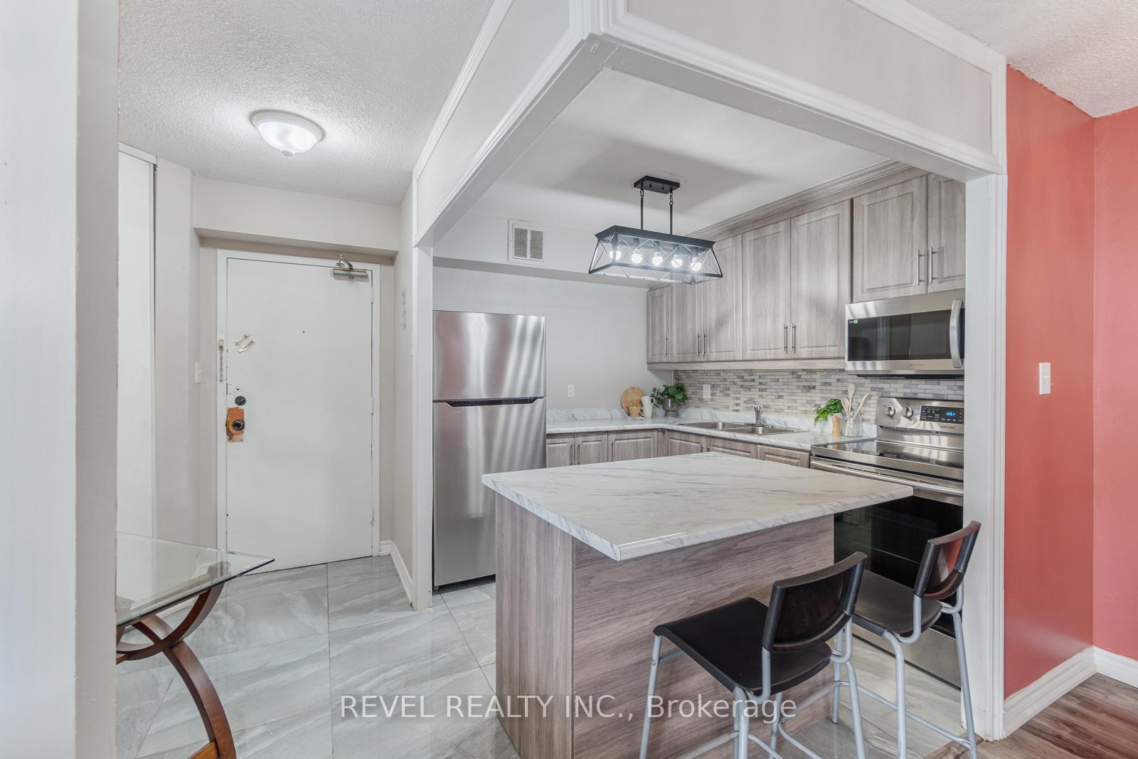 330 Dixon Road 706  Toronto ON M9R 1S9 photo