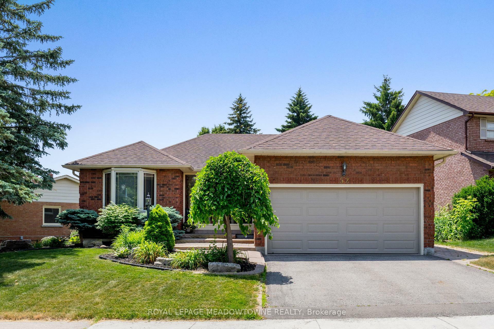 Property Photo: 52 Canadian Oaks Drive ON L1N 6W8