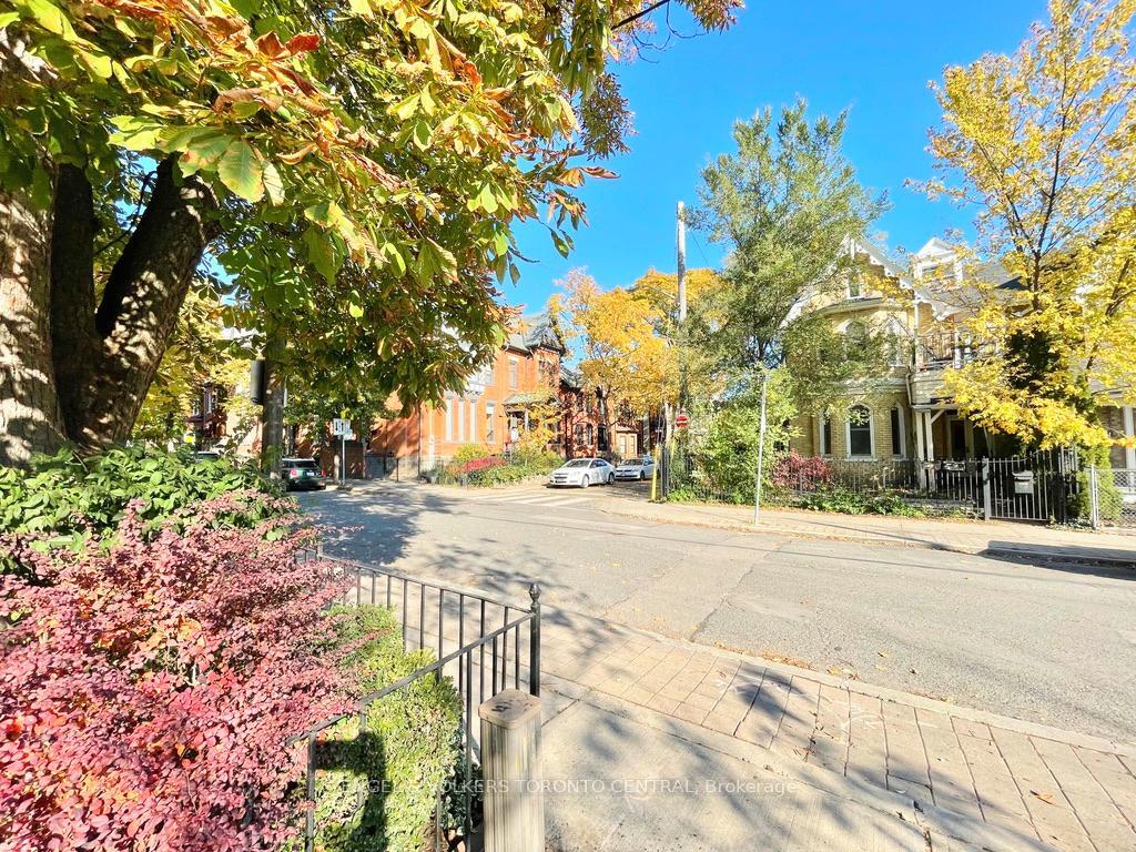 Property Photo: 483 Ontario Street 2 ON M4X 1M6