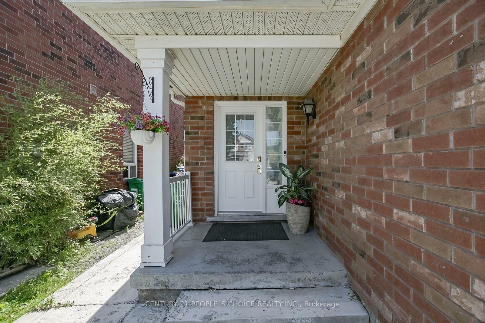 Property Photo: 47 Garibaldi Drive ON L6X 4Z2