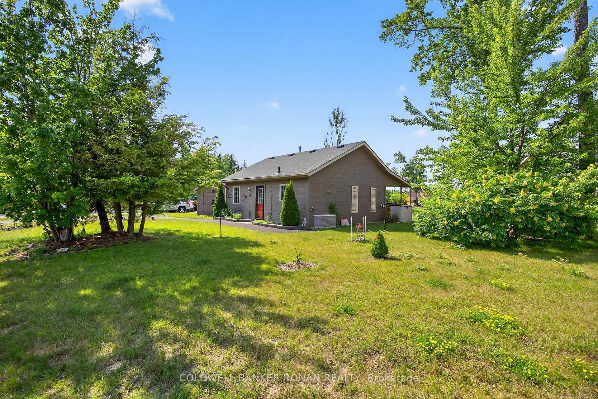 Photo de la propriété: 26 Cabin Crescent ON L9Z 1X7
