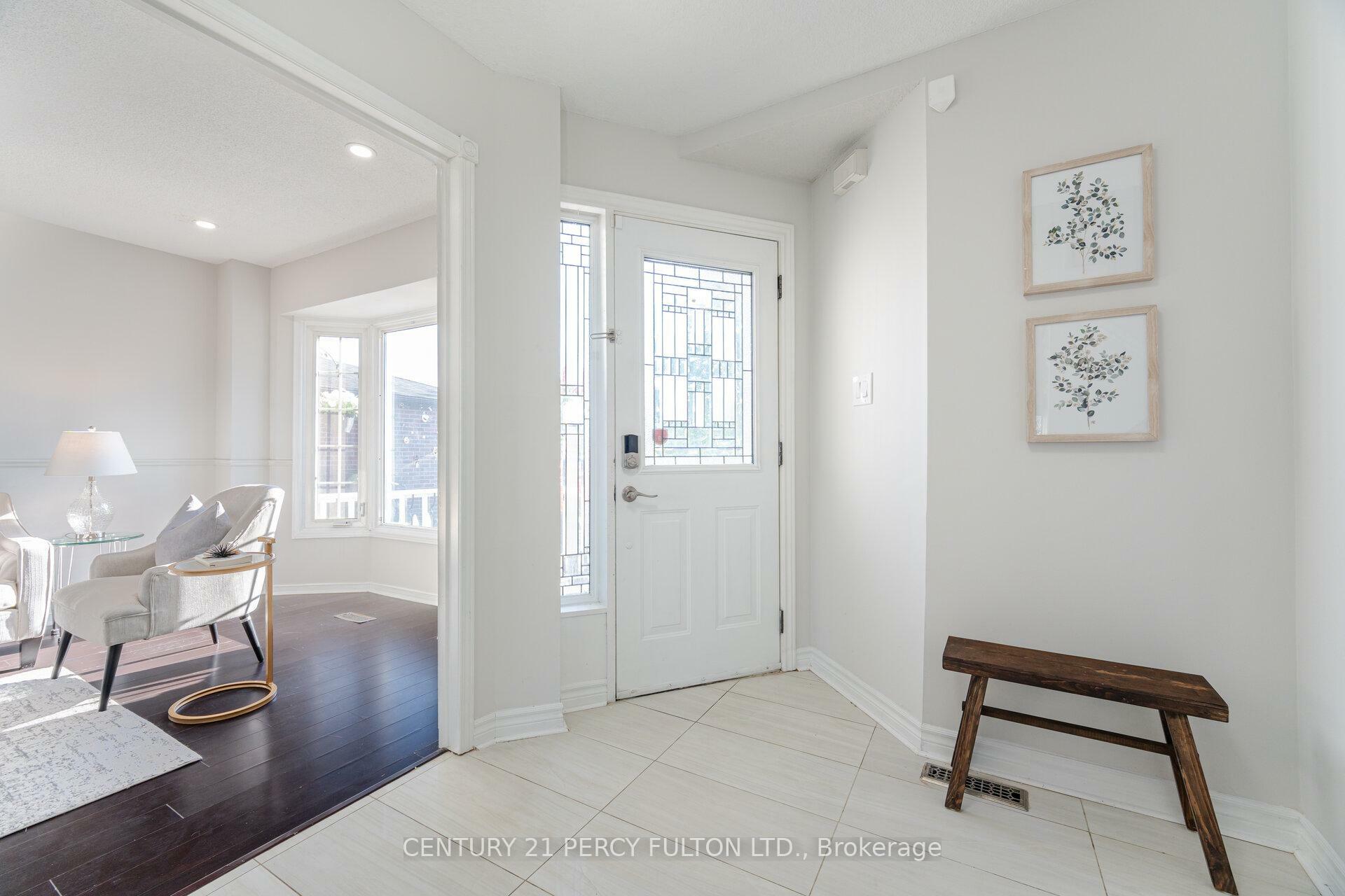 Property Photo: 53 Barnes Drive ON L1S 5G6